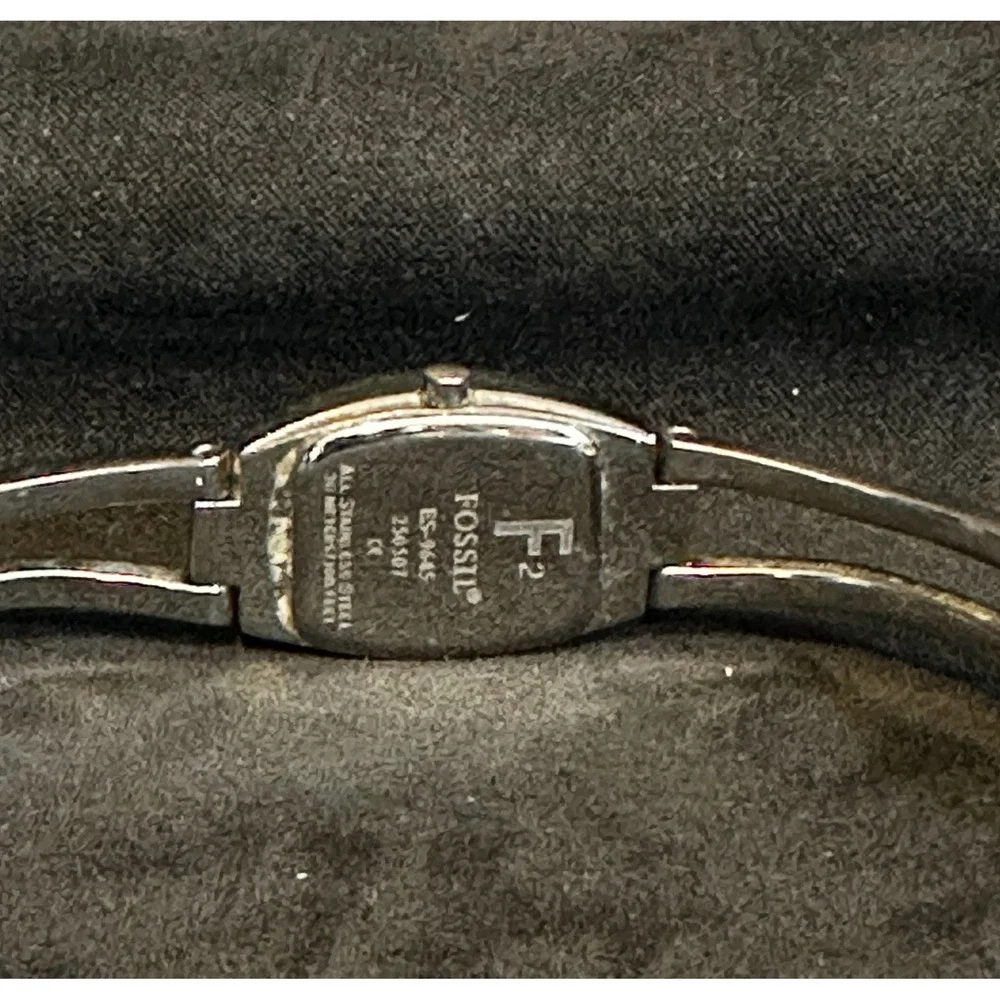 Fossil F2 Watch Womens OS Silver Tone Stainless Steel ES-9645 Bangle Bracelet‎